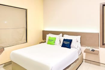 Urbanview Hotel Grand Mundu Semarang