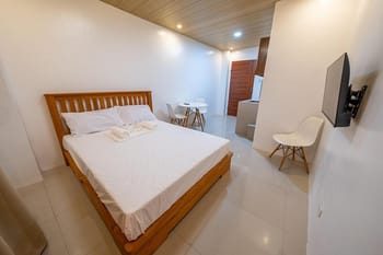 TravelNest Transient Inn Santa Rosa Laguna