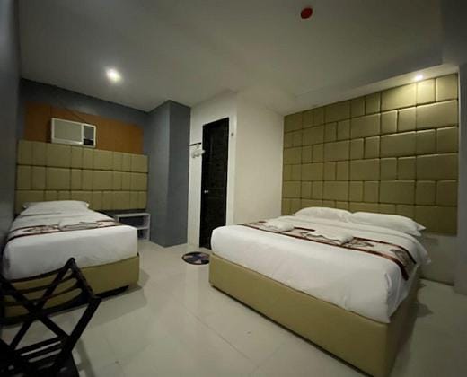 Hotel Erich Tuguegarao City by RedDoorz
