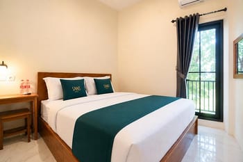 Sans Elite Emerald Hotel Batu