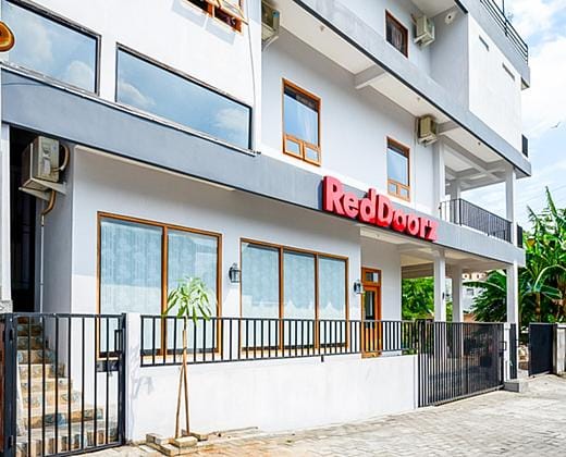 RedDoorz Syariah near Kawasan Sam Poo Kong Semarang 2