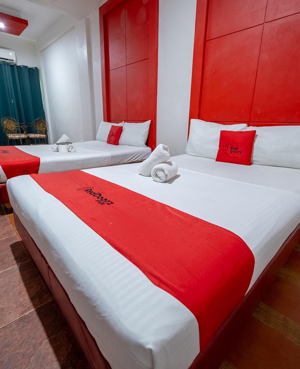 RedDoorz Family Room
