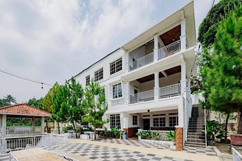 Villa Paramadina by The Lavana