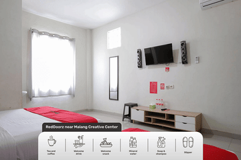 RedDoorz near Malang Creative Center