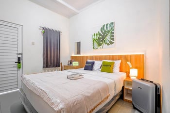 Urbanview Hotel Syariah Astungkara Space Sleman by RedDoorz