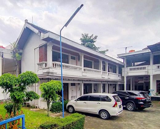 Hotel Garuda Syariah near Alun Alun Banjarnegara