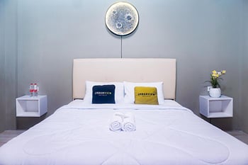 Urbanview Lunar Hotel near Gor Satria Purwokerto