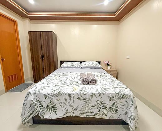 RedDoorz at C&H Transient House San Miguel Iloilo