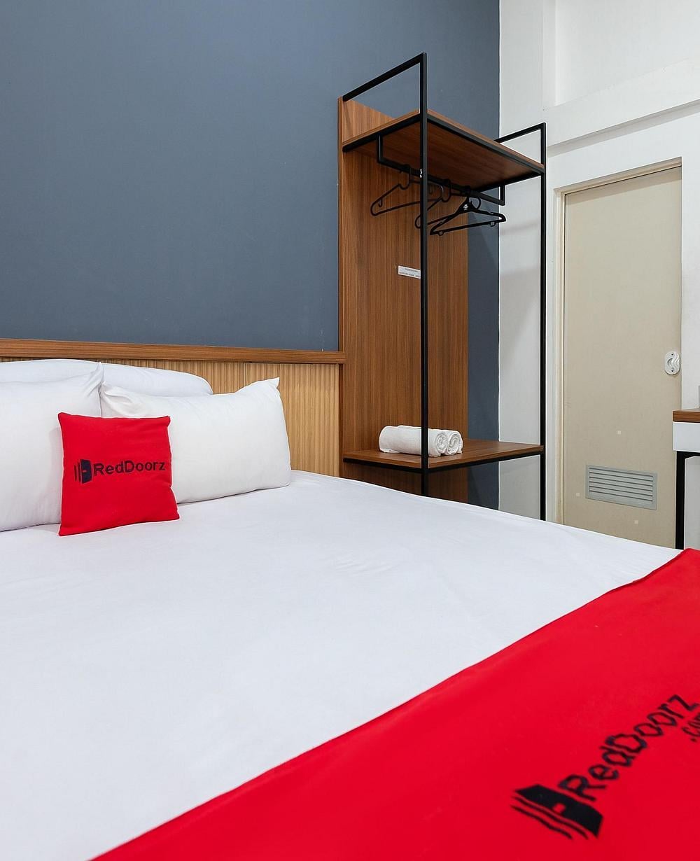 RedDoorz Room