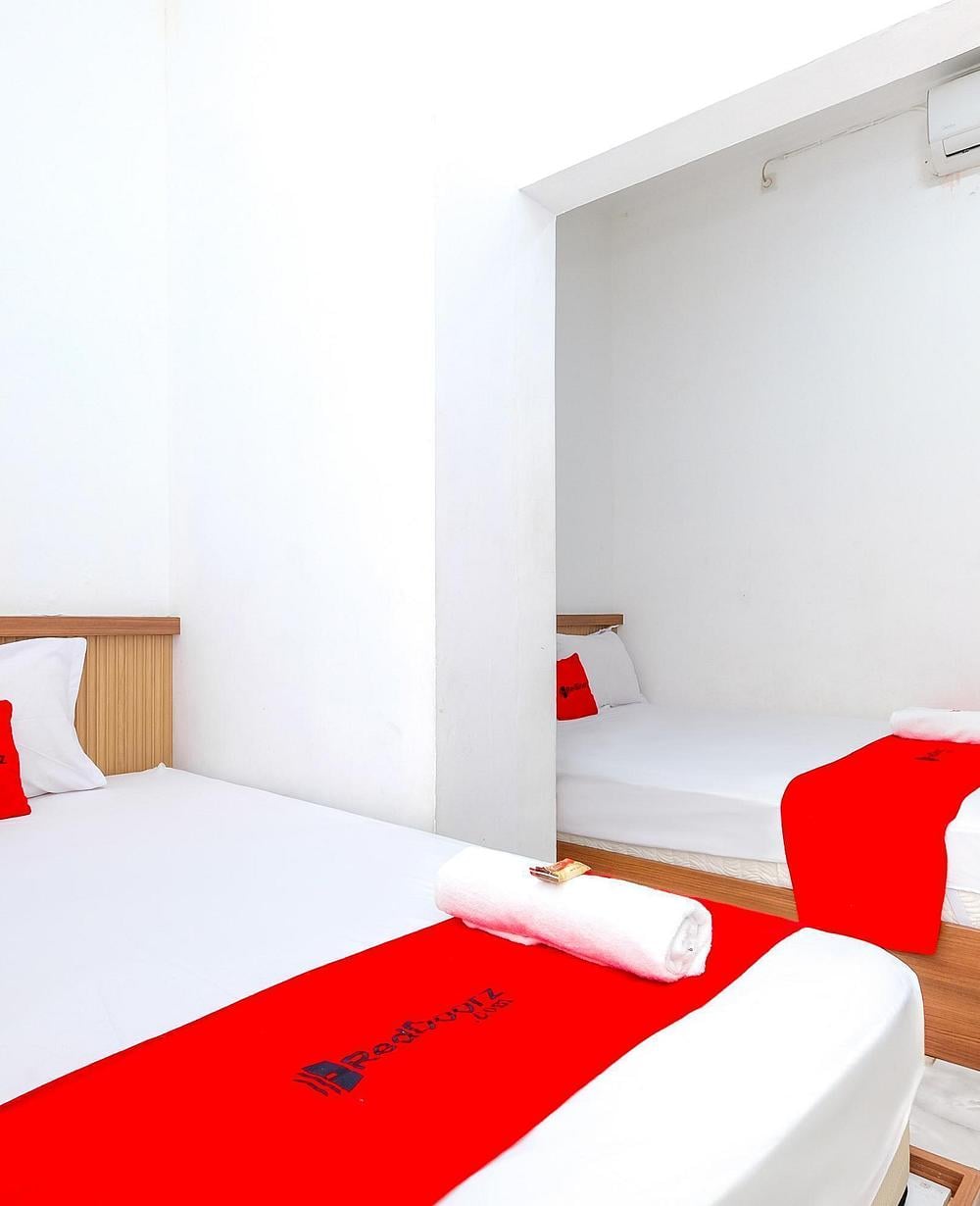 RedDoorz Family Room