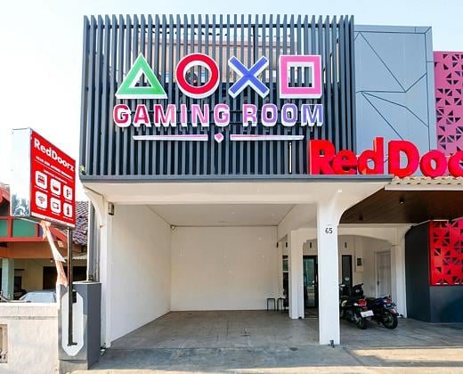 RedDoorz near GOR Jatidiri Semarang