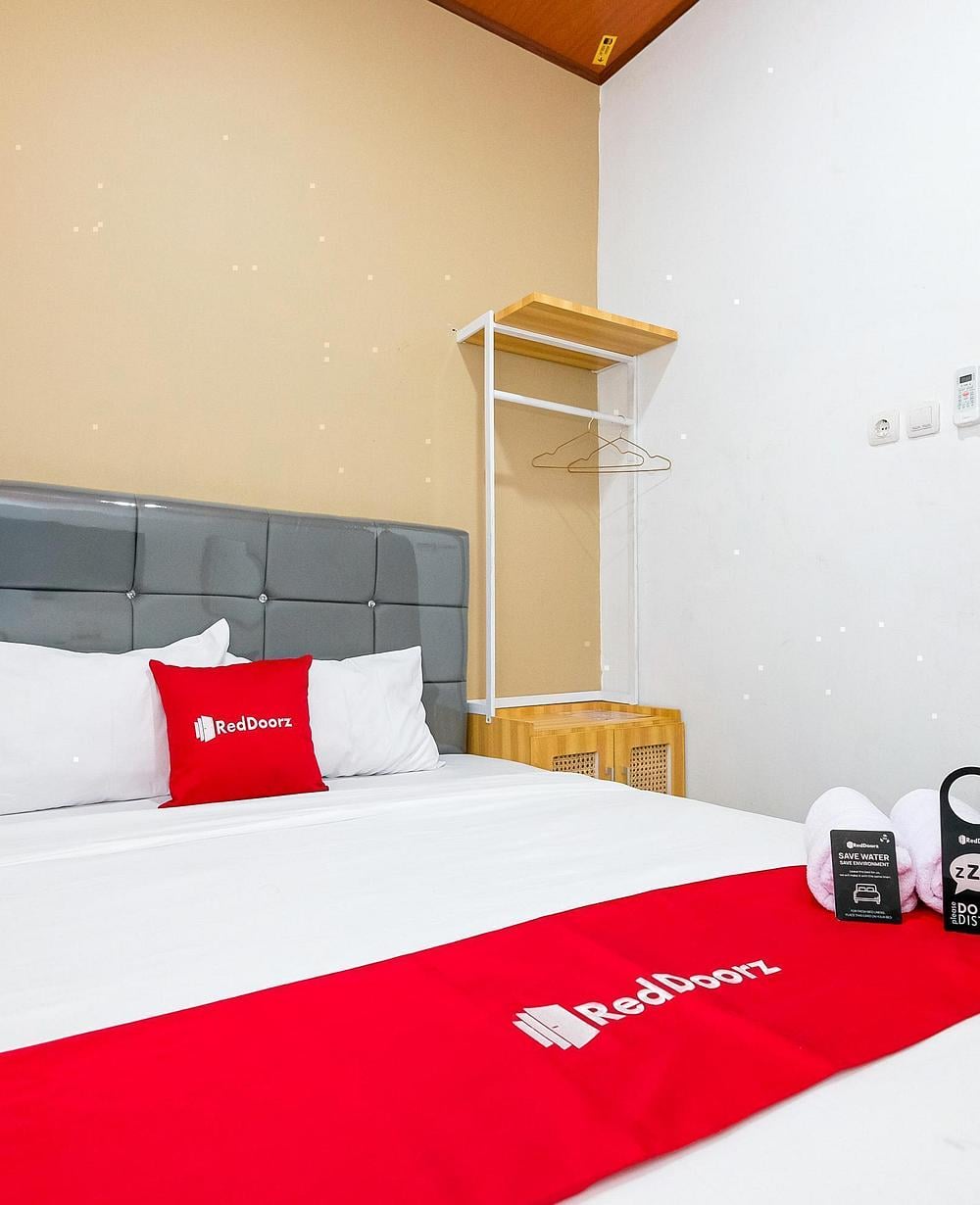 RedDoorz Room
