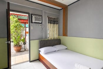 RedDoorz at Fajz Inn Poblacion Kidapawan City