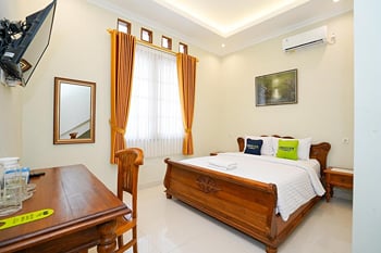 Urbanview Hotel Puri Gusti Ayu Gejayan