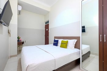 Urbanview Ventura Residence near Kota Lama Semarang