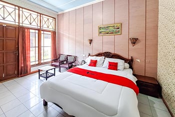 RedDoorz @ Hotel Puri Merbabu Asri Boyolali