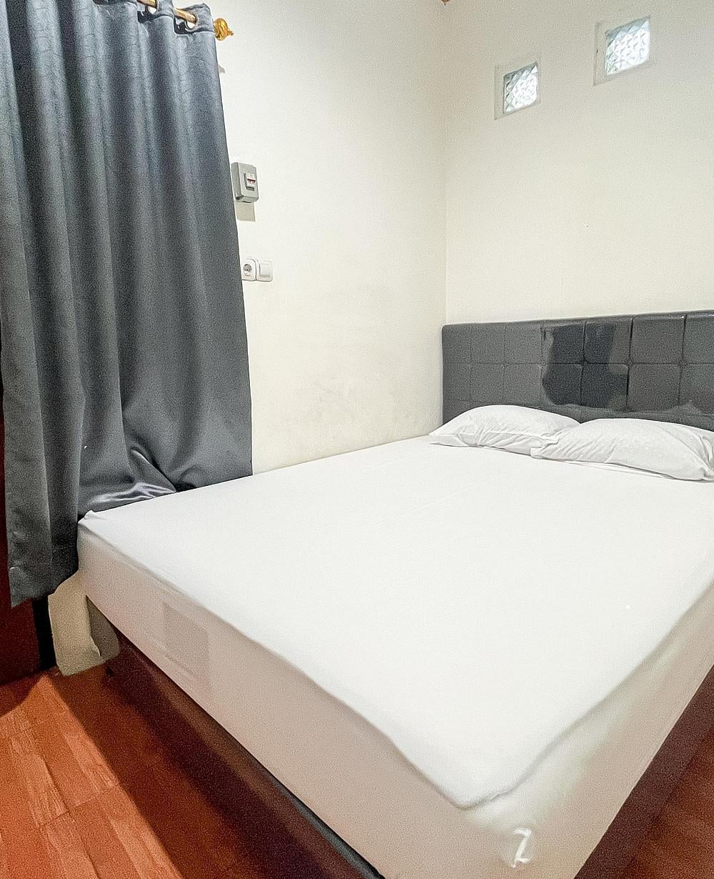 RedDoorz Room