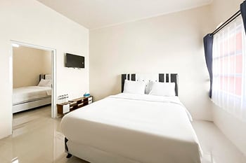 Saung Katineung Guesthouse Mitra RedDoorz