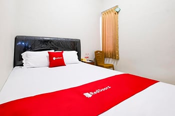 RedDoorz near Stasiun Purwokerto 2
