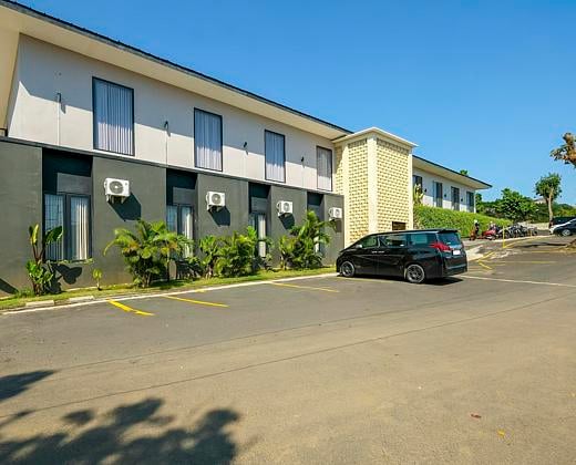 Urbanview Hotel JJ Bukitsari Semarang