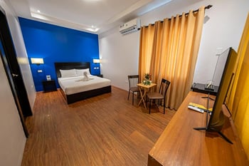 The Strype Hotel near Mahogany Tagaytay by RedDoorz