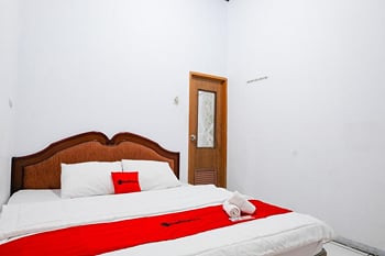RedDoorz @ Bluerose Homestay Tambi Dieng