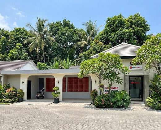RedDoorz Syariah Plus near Banyuwangi Airport