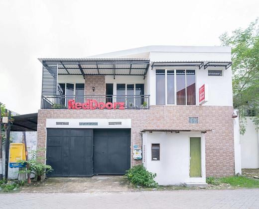 RedDoorz @ Sukomanunggal Surabaya