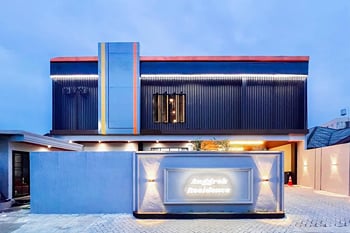 SANS Vibes Anggrek Residence Medan