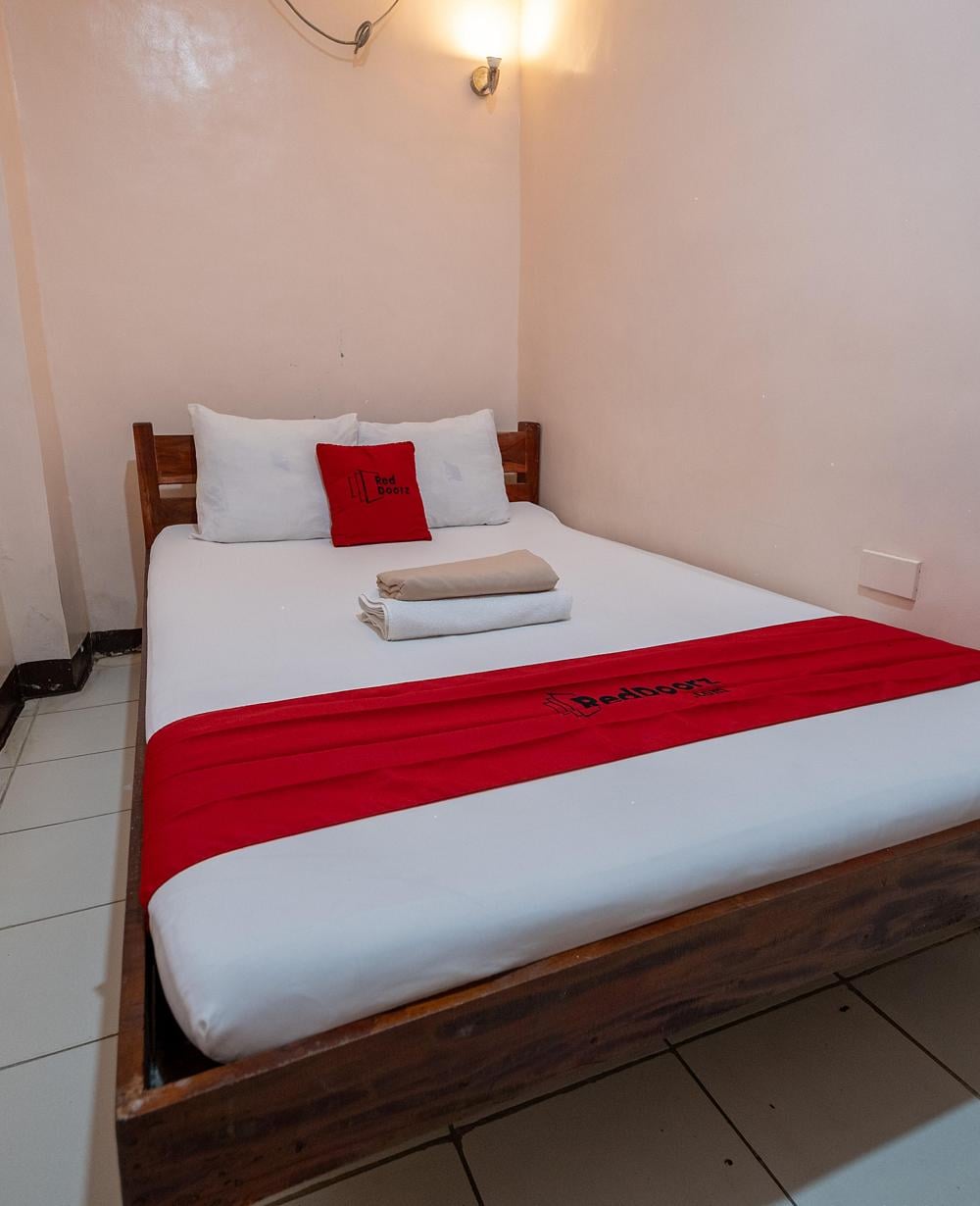 RedDoorz Room