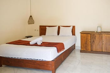 Siama Garden II Raya Senggigi RedPartner