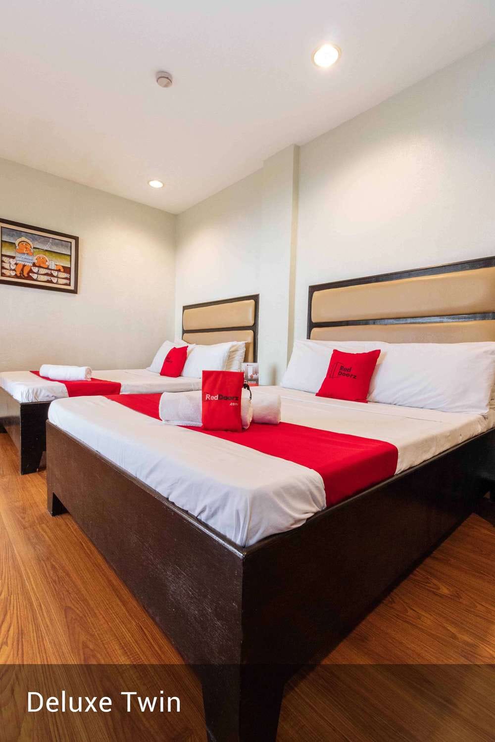 RedDoorz Deluxe Room