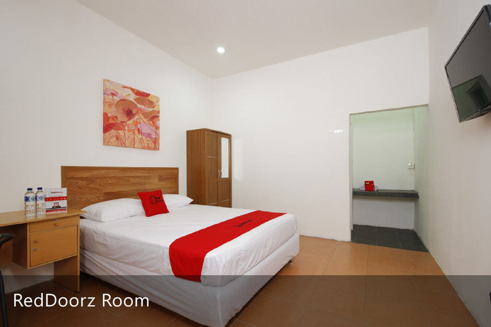 RedDoorz Room