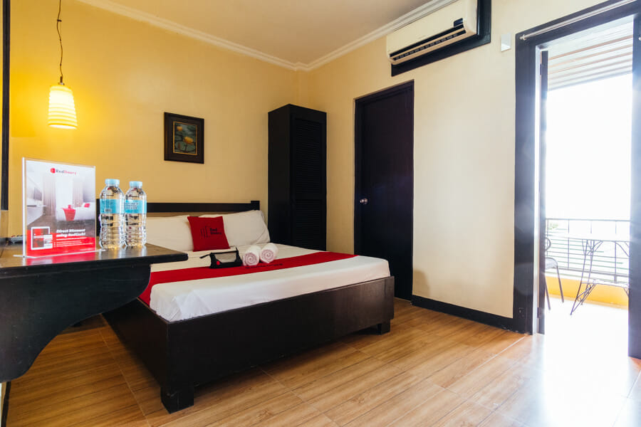 RedDoorz Plus @ The Ridge Tagaytay