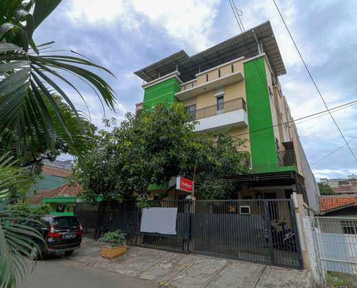 RedDoorz Plus near Trisakti University